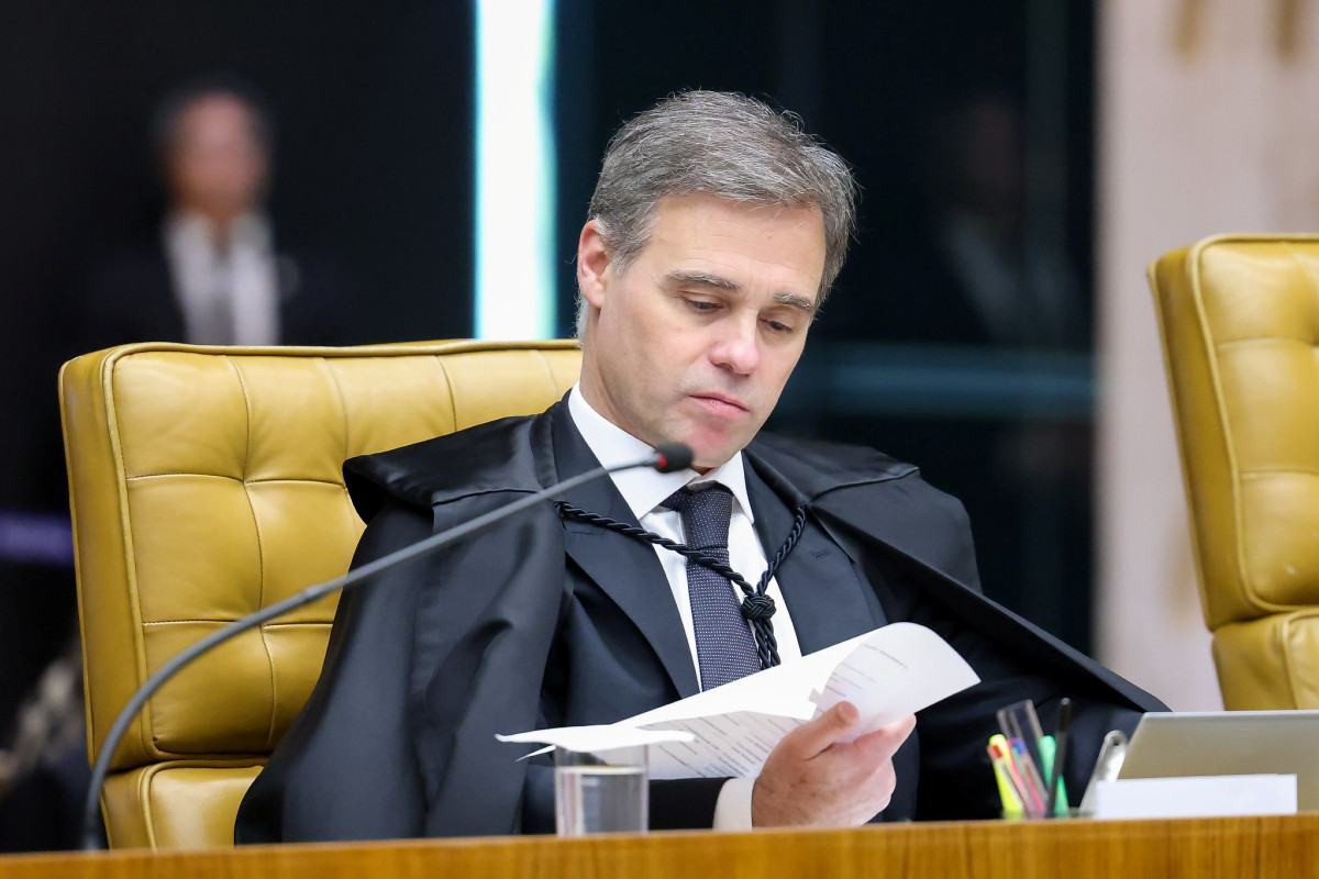 Fachin envia a Andr&eacute; Mendon&ccedil;a investiga&ccedil;&atilde;o sobre filme Dark Horse