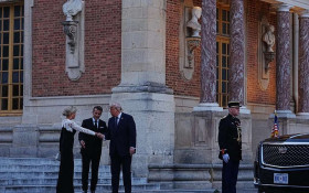 Macron recebe Trump em Versalhes ap&oacute;s c&uacute;pula