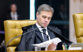 Fachin envia a Andr&eacute; Mendon&ccedil;a investiga&ccedil;&atilde;o sobre filme Dark Horse