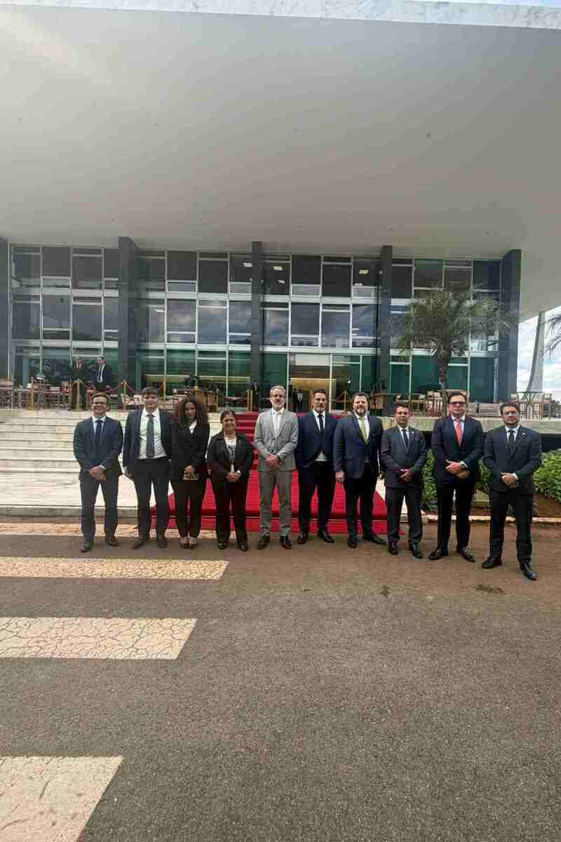 Coluna Magnavita | OAB pede a Fux urg&ecirc;ncia em a&ccedil;&atilde;o contra limite para pagamento de precat&oacute;rios