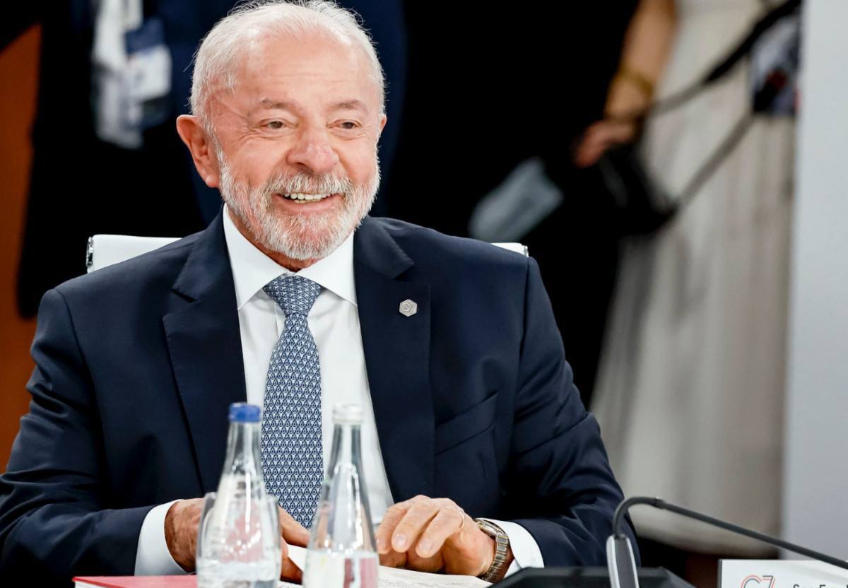 Lula faz piada sobre Neymar na Copa: "Convocado home office"