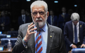Opera&ccedil;&atilde;o exp&otilde;e elo de Jaques Wagner com Banco Master