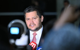 Congresso adia sess&atilde;o conjunta de vetos presidenciais