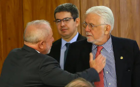 Lula manter&aacute; Wagner no cargo