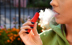 Avan&ccedil;o dos vapes entre jovens alerta para a sa&uacute;de p&uacute;blica