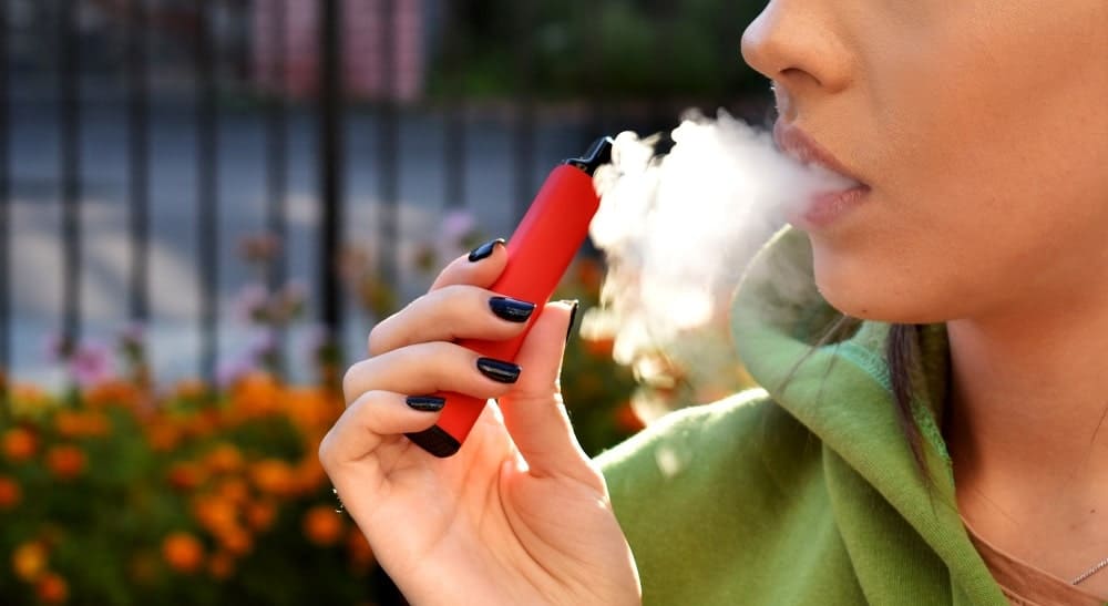 Avan&ccedil;o dos vapes entre jovens alerta para a sa&uacute;de p&uacute;blica