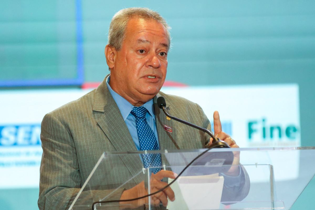Coluna Magnavita | Baiano recebe Fl&aacute;vio Bolsonaro na CNI
