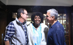 Coluna Magnavita | Ao lado de Paes, Andr&eacute; Ceciliano re&uacute;ne 40 prefeitos em seu s&iacute;tio