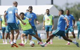 Alisson &eacute; poupado de treino desta segunda