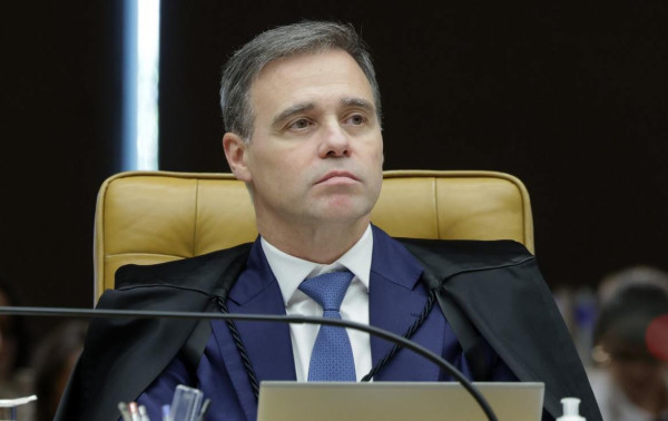 Entre a elei&ccedil;&atilde;o e a puni&ccedil;&atilde;o