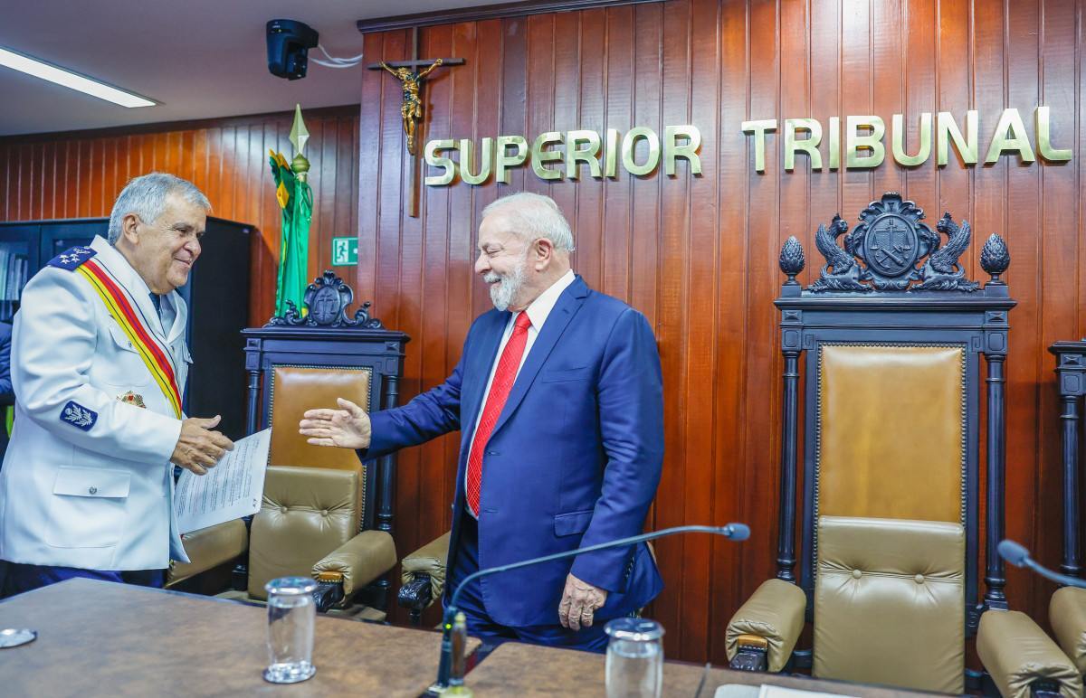 STM avalia se mant&eacute;m ex‑piloto de Lula