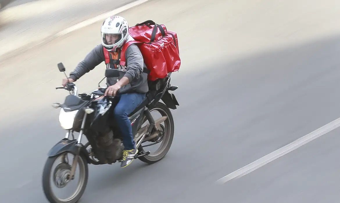 STF retoma julgamento sobre v&iacute;nculo empregat&iacute;cio de motoristas de aplicativo