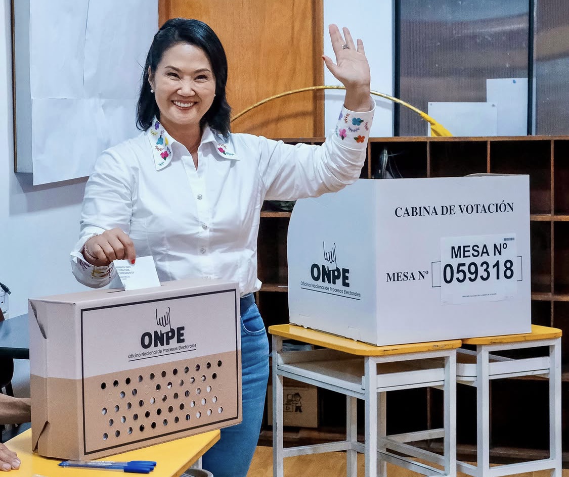 Keiko Fujimori alcan&ccedil;a vantagem irrevers&iacute;vel e caminha para vit&oacute;ria no Peru