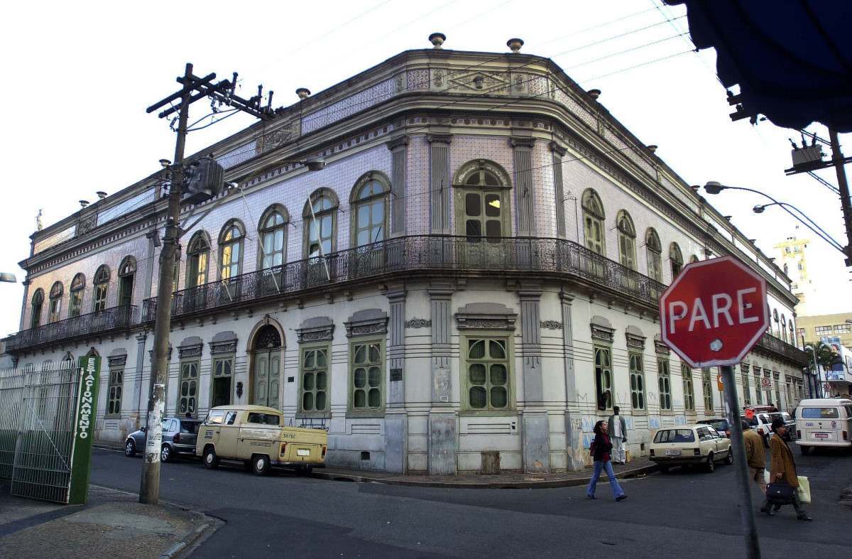 Pal&aacute;cio dos Azulejos: o retrato de uma era de riqueza