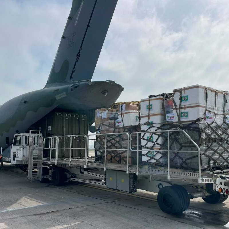 Aviã da FAB levou equipamentos e equipe médica da Marinha para a Venezuela