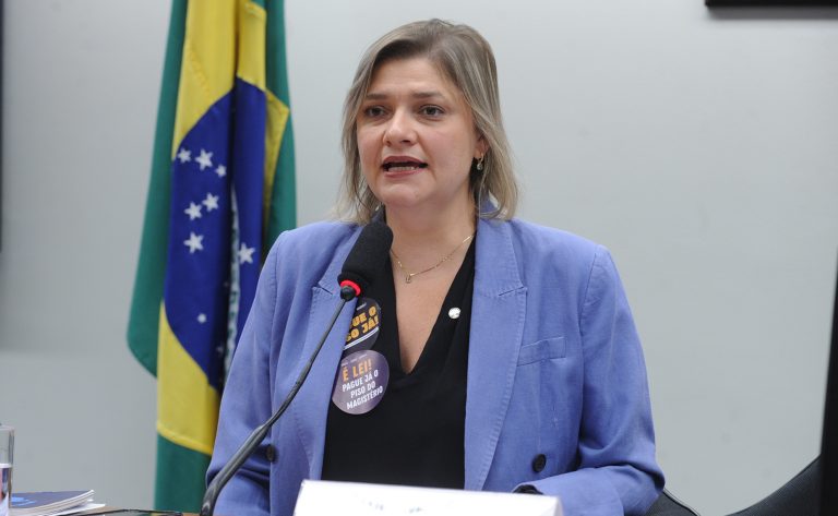Debate sobre registro na Educa&ccedil;&atilde;o F&iacute;sica