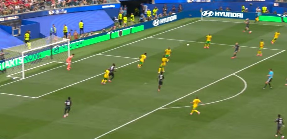 Canad&aacute; manda Bafana Bafana para &Aacute;frica e vai &agrave;s oitavas de final