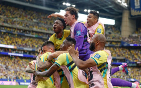 Na ra&ccedil;a, Brasil vence Jap&atilde;o e vai &agrave;s oitavas de final da Copa