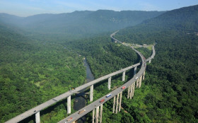 Terceira pista da Imigrantes promete ampliar fluxo rumo ao Porto de Santos