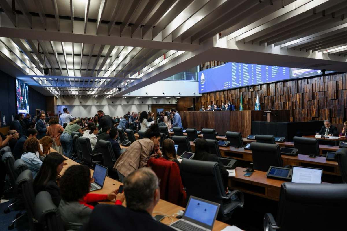 Alerj derruba 25 vetos e abre caminho para novas leis no Rio