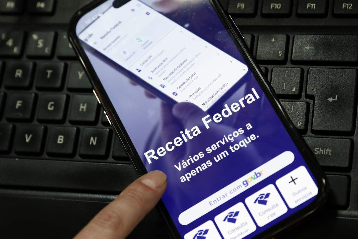 Receita paga maior lote de restitui&ccedil;&atilde;o do IR