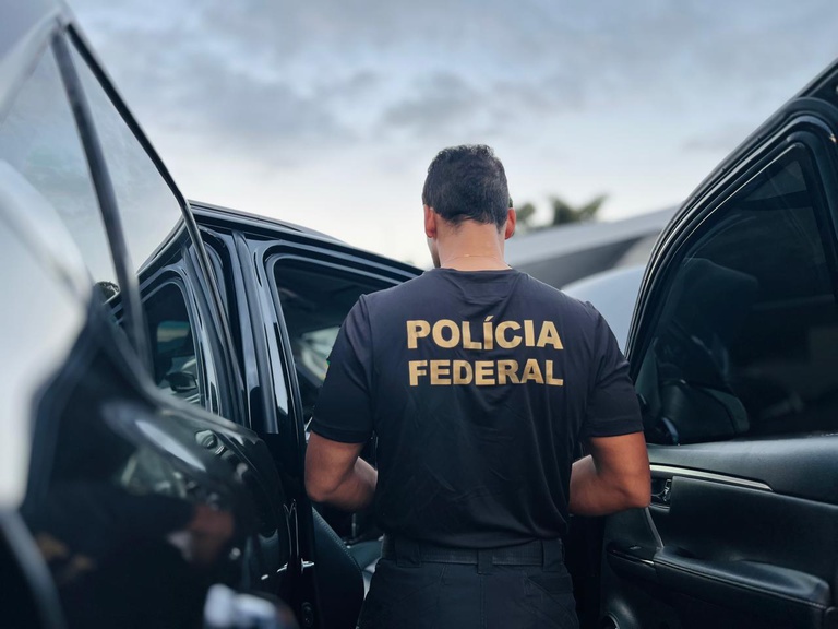 Dino afasta agente da PF suspeito de passar informa&ccedil;&otilde;es sigilosas a organiza&ccedil;&atilde;o criminosa