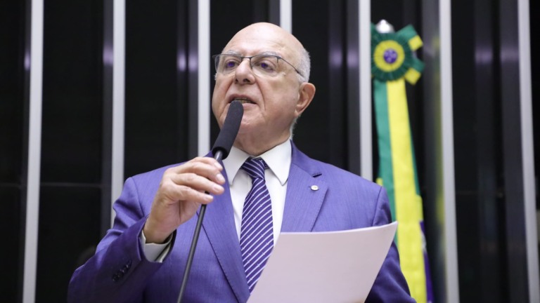 Parecer sobre mudan&ccedil;as no FPM ser&aacute; votado nesta quinta(2)