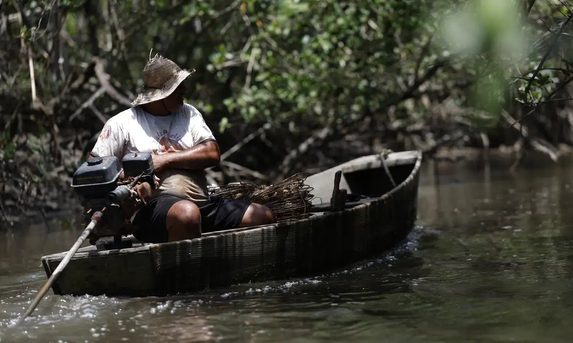 INSS libera R$ 874,5 milh&otilde;es para pescadores artesanais em julho