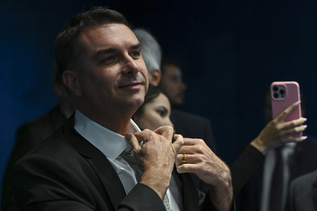 Defesa de Fl&aacute;vio pede novas investiga&ccedil;&otilde;es antes de an&aacute;lise da PGR sobre suposto crime contra Lula
