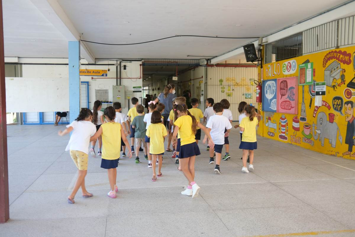 Col&eacute;gio de Aplica&ccedil;&atilde;o da UFSC recebe homenagem
