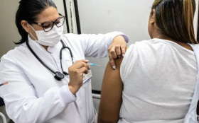 Butantan busca idosos para teste de nova vacina contra gripe em SP e no pa&iacute;s