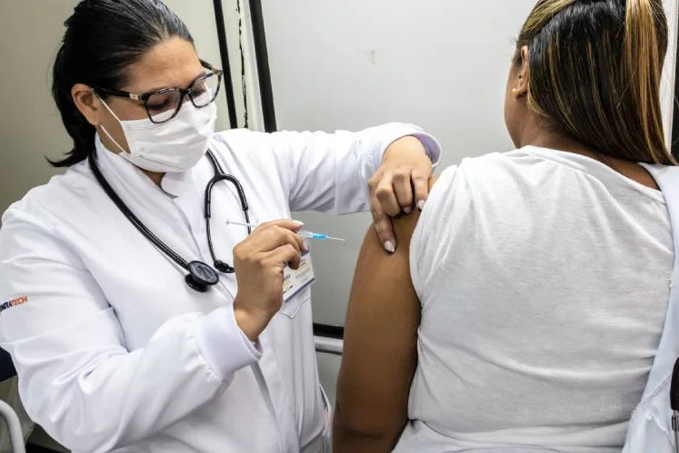 Butantan busca idosos para teste de nova vacina contra gripe em SP e no pa&iacute;s
