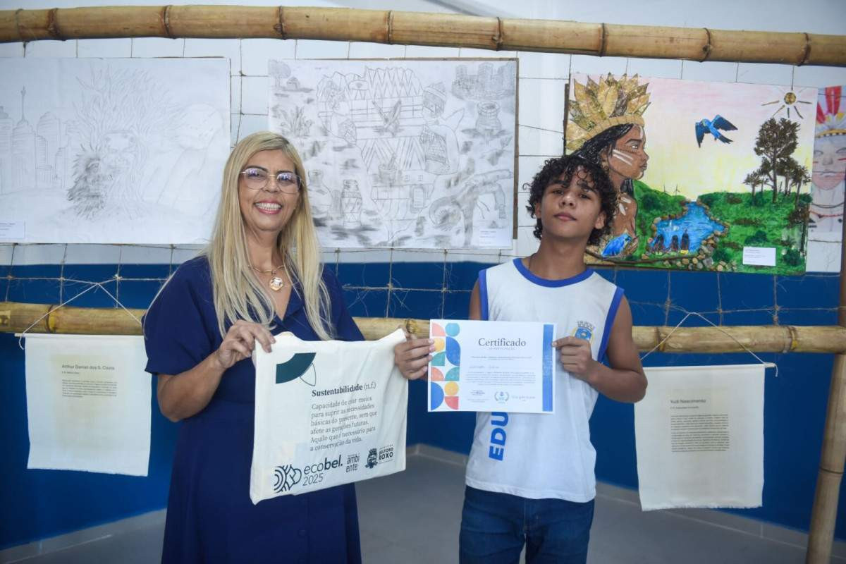 Belford Roxo homenageia alunos que se destacaram em concurso