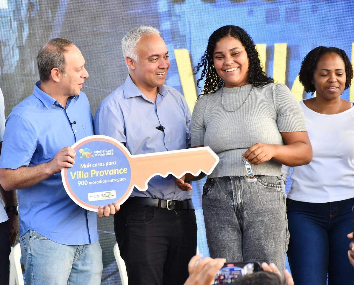 Nova Igua&ccedil;u entrega 900 apartamentos para fam&iacute;lias