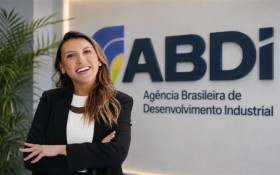 Coluna Magnavita | Advogada Ana Carla Lopes na ABDI