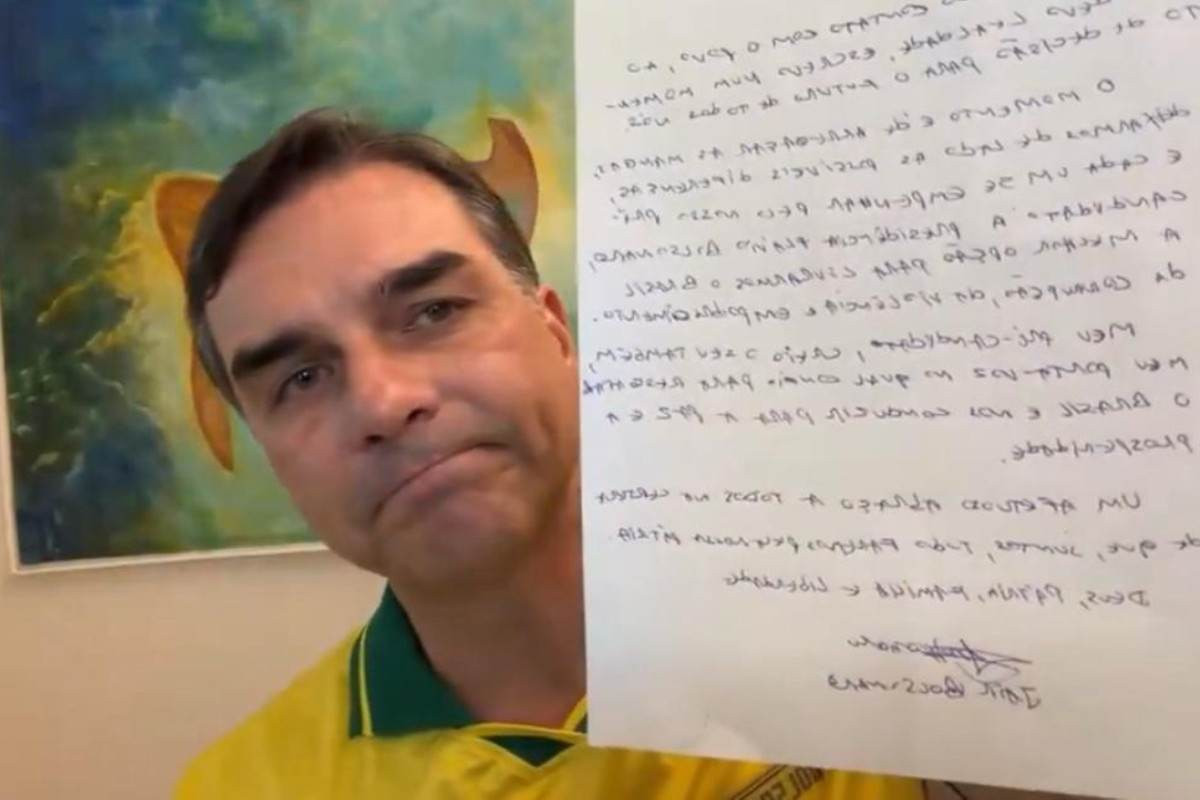 Fl&aacute;vio proibido de ver Bolsonaro por 90 dias