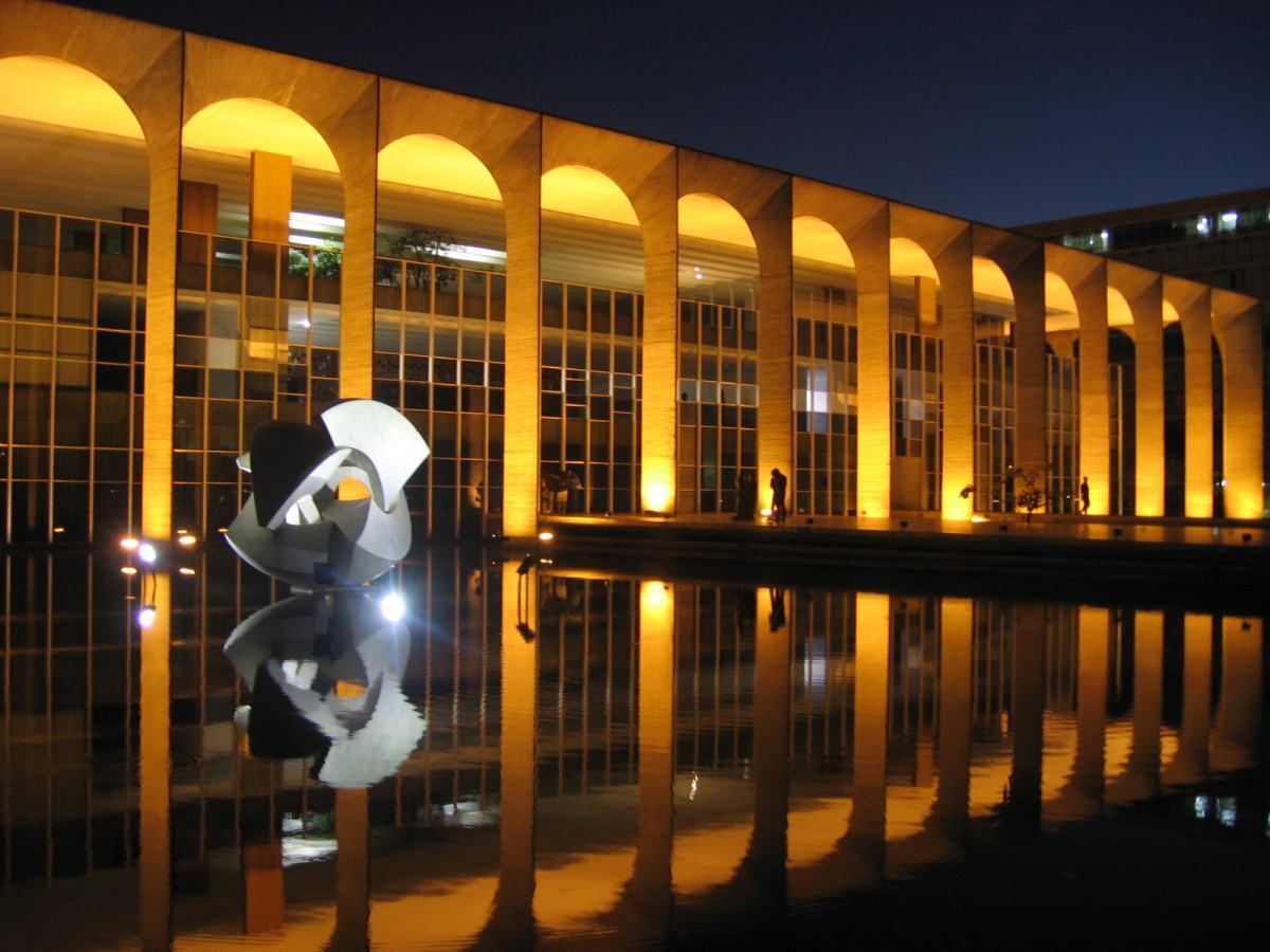 Grupo Correio da Manh&atilde; amplia a cobertura jornal&iacute;stica do corpo diplom&aacute;tico brasileiro e o estrangeiro