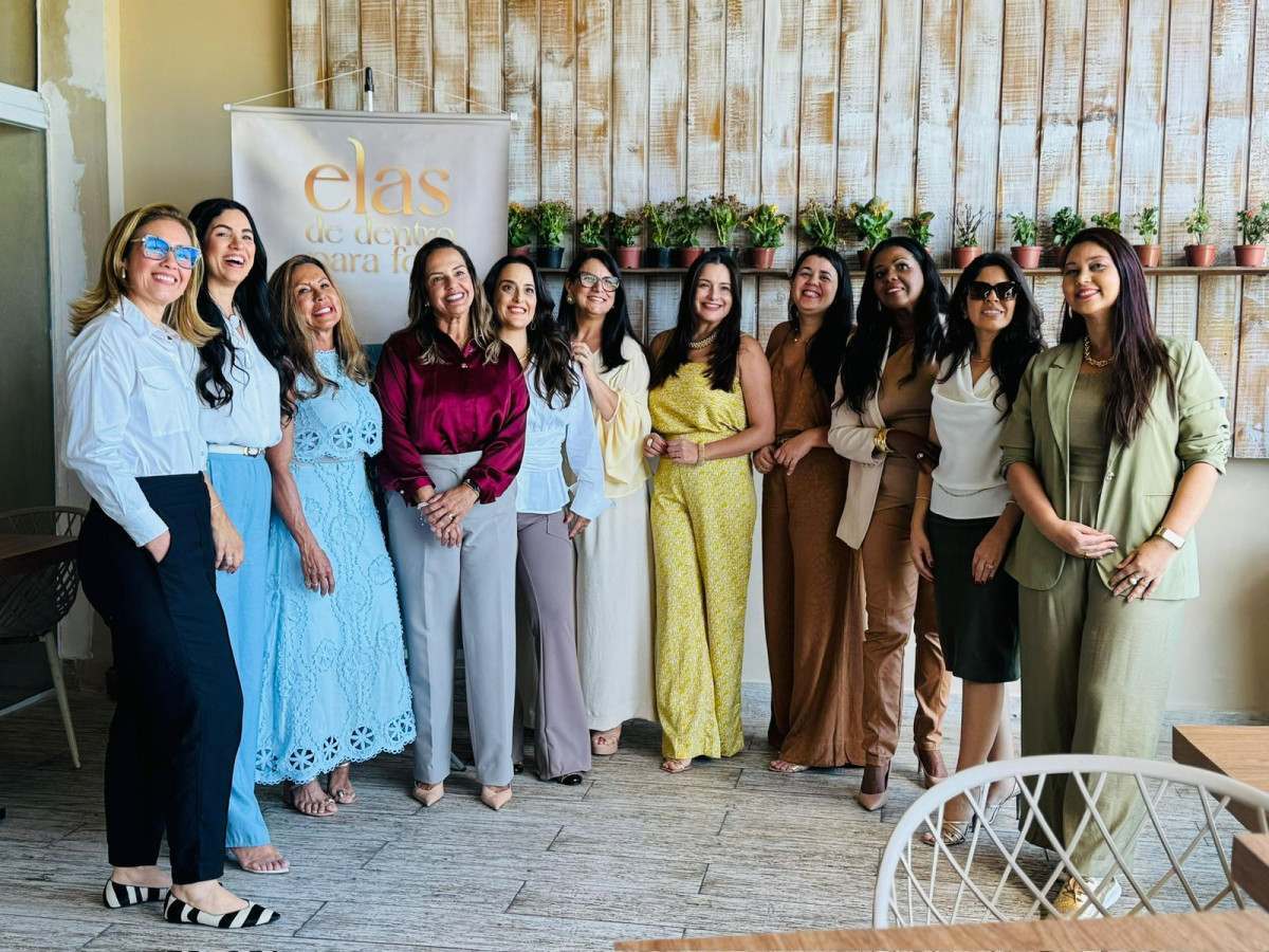 Livro re&uacute;ne 16 autoras em temas como cura e identidade feminia