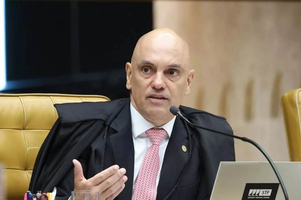 Moraes n&atilde;o dever&aacute; ser desautorizado pelo Supremo