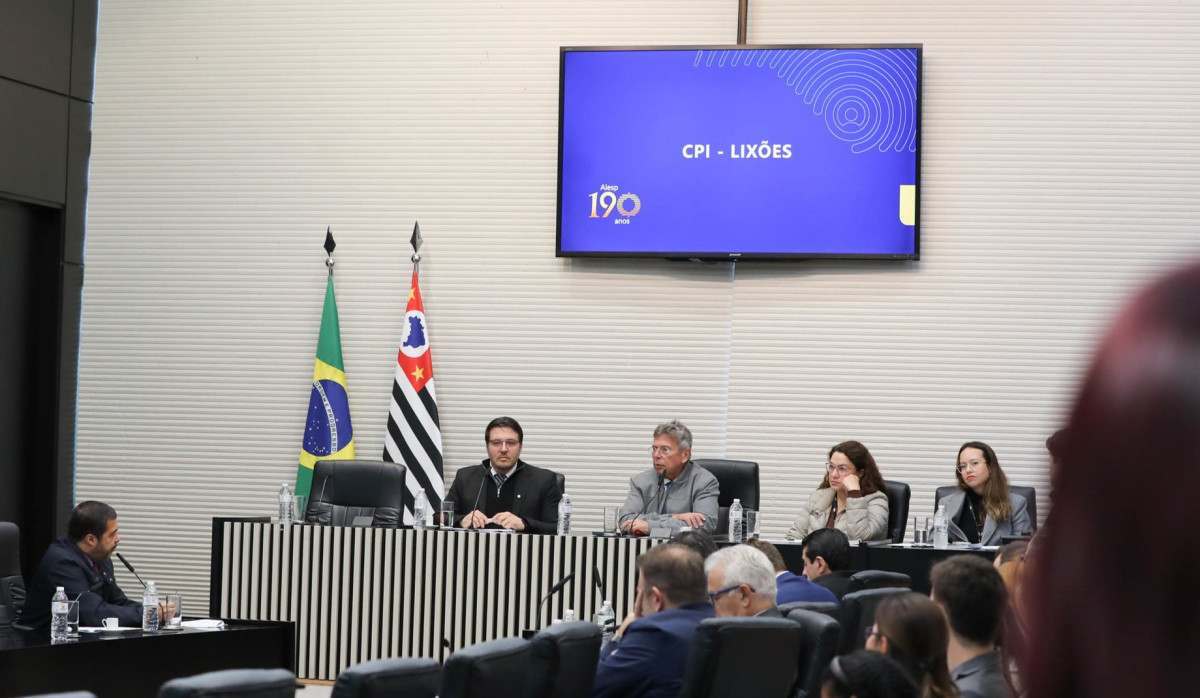 CPIs dos Lix&otilde;es e dos Materiais Contaminantes