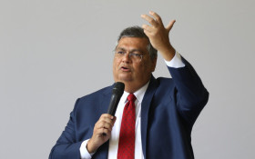 Dino: emendas parlamentares n&atilde;o podem ser "terceirizadas"