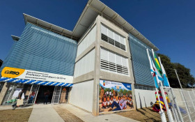 Rio inaugura EDI em Inhoa&iacute;ba com 300 vagas para crian&ccedil;as