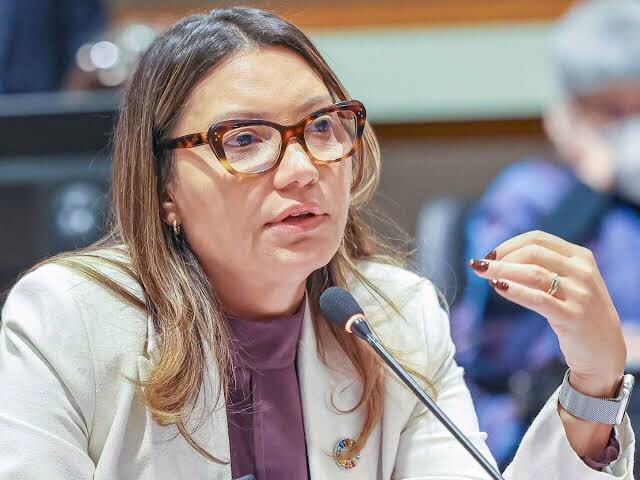 Janja defende Michelle e Damares ap&oacute;s ataques: "Total solidariedade"