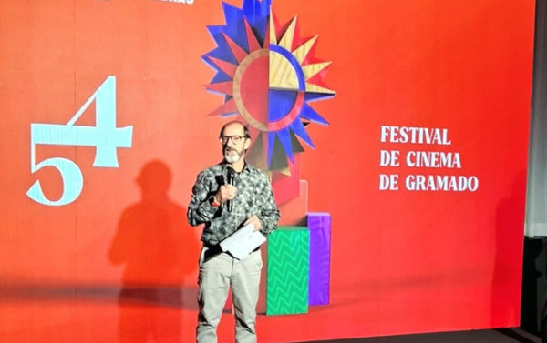 Gramado homenageia Andrea Beltr&atilde;o e Renata Almeida Magalh&atilde;es