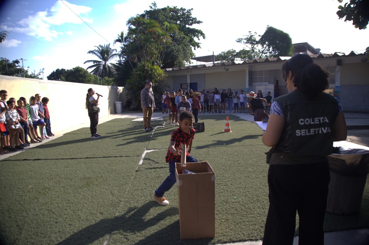 Nossa Escola Recicla leva educa&ccedil;&atilde;o ambiental &agrave;s escolas de Nova Igua&ccedil;u