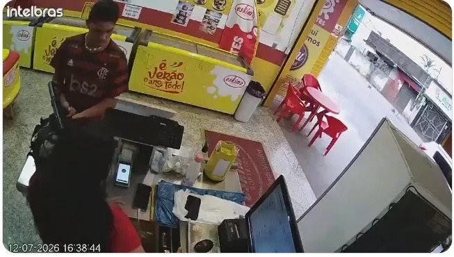 Dupla &eacute; presa ap&oacute;s sequ&ecirc;ncia de assaltos em Maric&aacute; e S&atilde;o Gon&ccedil;alo