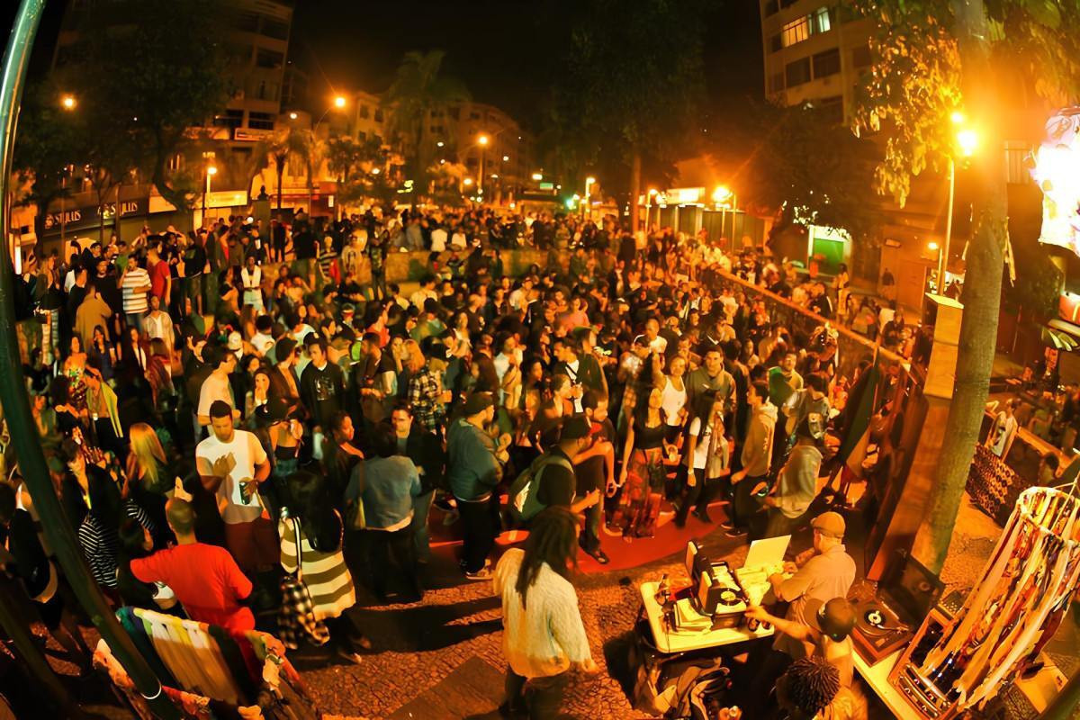 A pra&ccedil;a que ruge cultura