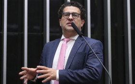 Projeto pro&iacute;be oferta de cr&eacute;dito em apps para benefici&aacute;rios do INSS