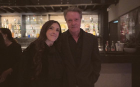 Camila Milani celebra 50 anos com convidados especiais
