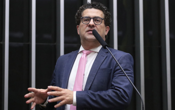 Projeto pro&iacute;be oferta de cr&eacute;dito em apps para benefici&aacute;rios do INSS